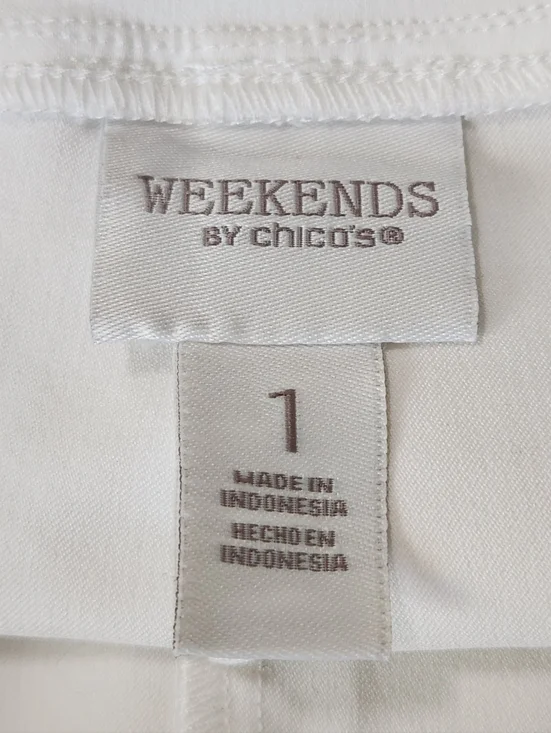 Chico's Weekends White Tru Temp Scallop Hem Summer Beach Capri Size 1 (M/8) - Picture 2 of 10